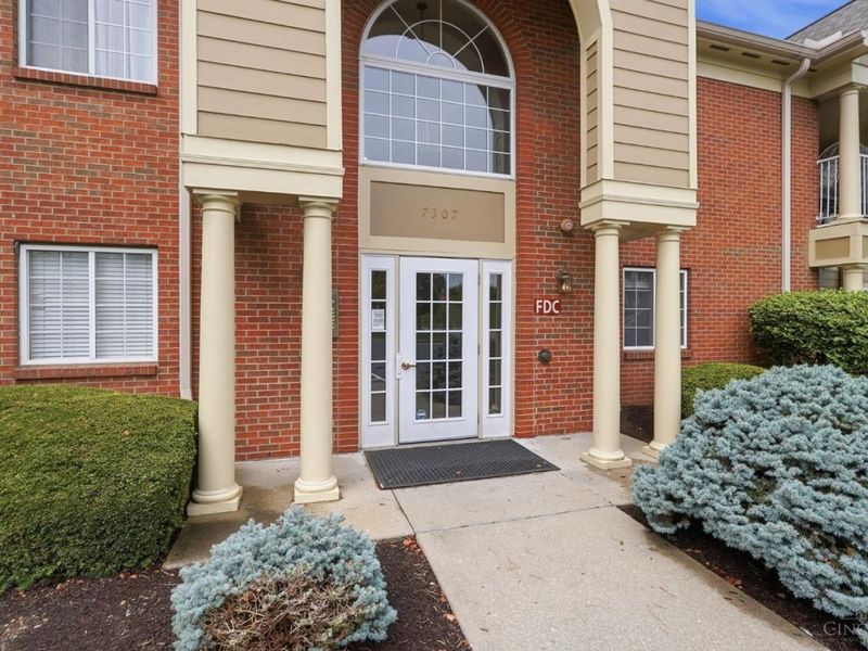 7307 Chatham Court, Unit 13G, West Chester, OH 45069 Photo 2