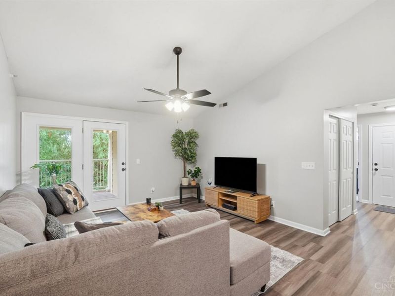 7307 Chatham Court, Unit 13G, West Chester, OH 45069 Photo 3