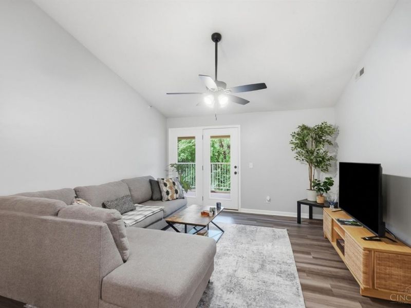 7307 Chatham Court, Unit 13G, West Chester, OH 45069 Photo 4