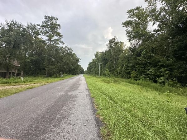 355 Riverside Circle, Wewahitchka, FL 32465