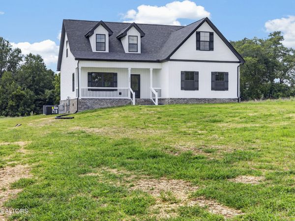 650 Jefferson Rd, Smithville, TN 37166