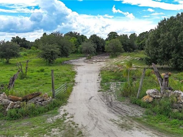 7609 9th TER, LABELLE, FL 33935