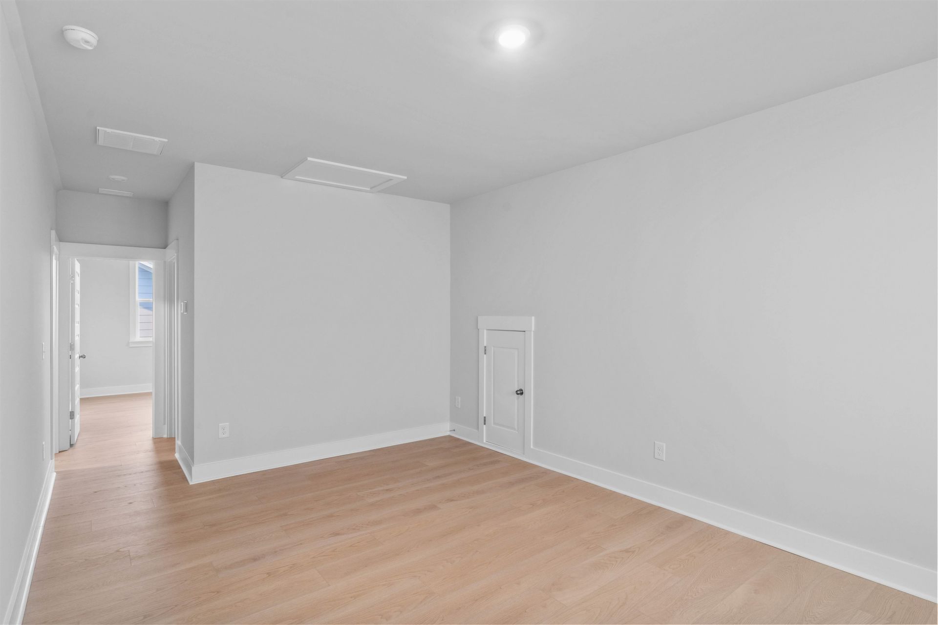 316 Colonnade Ave Photo 14