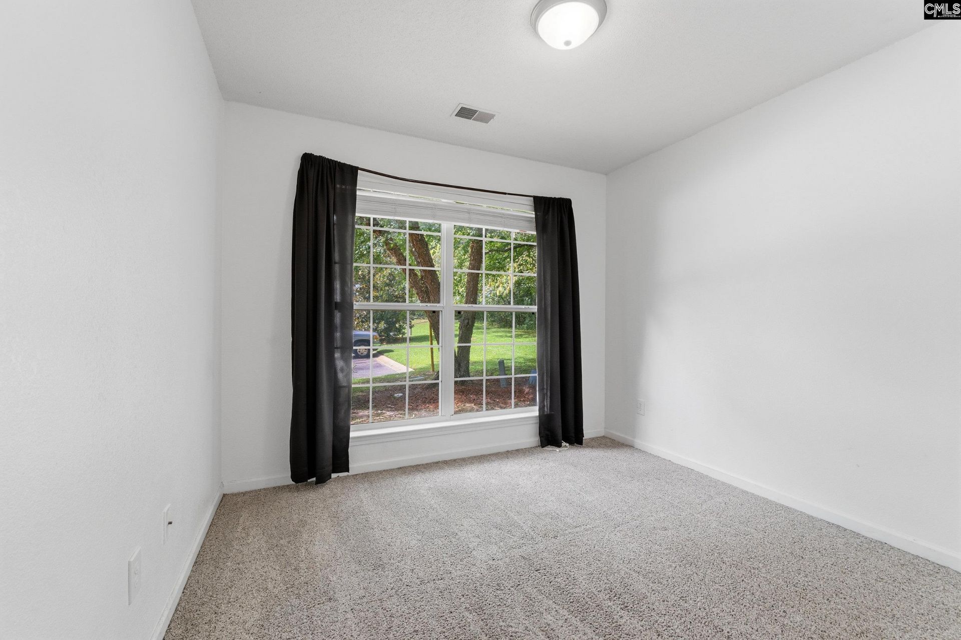 30 Charnock Way Photo 16