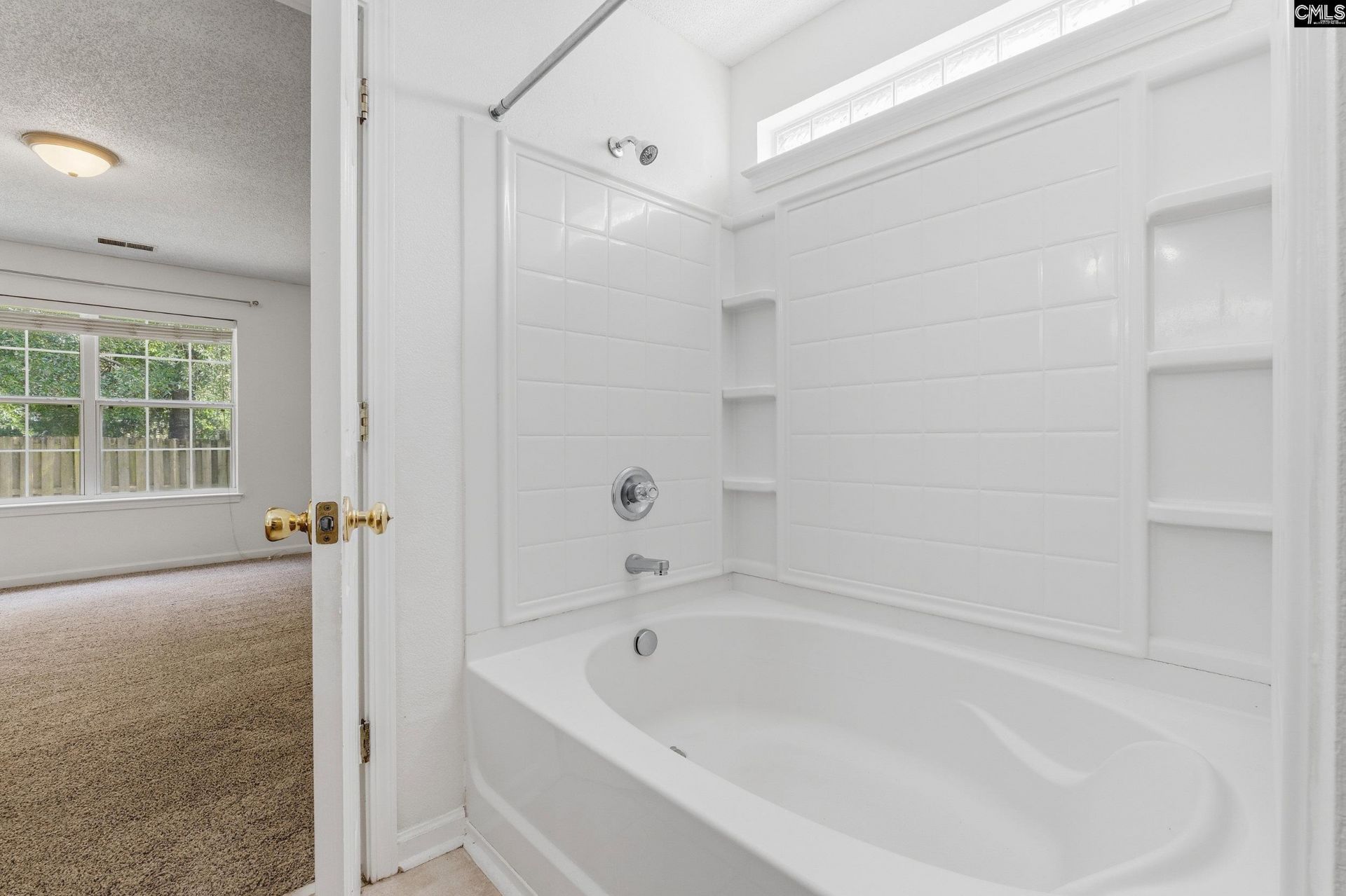 30 Charnock Way Photo 19