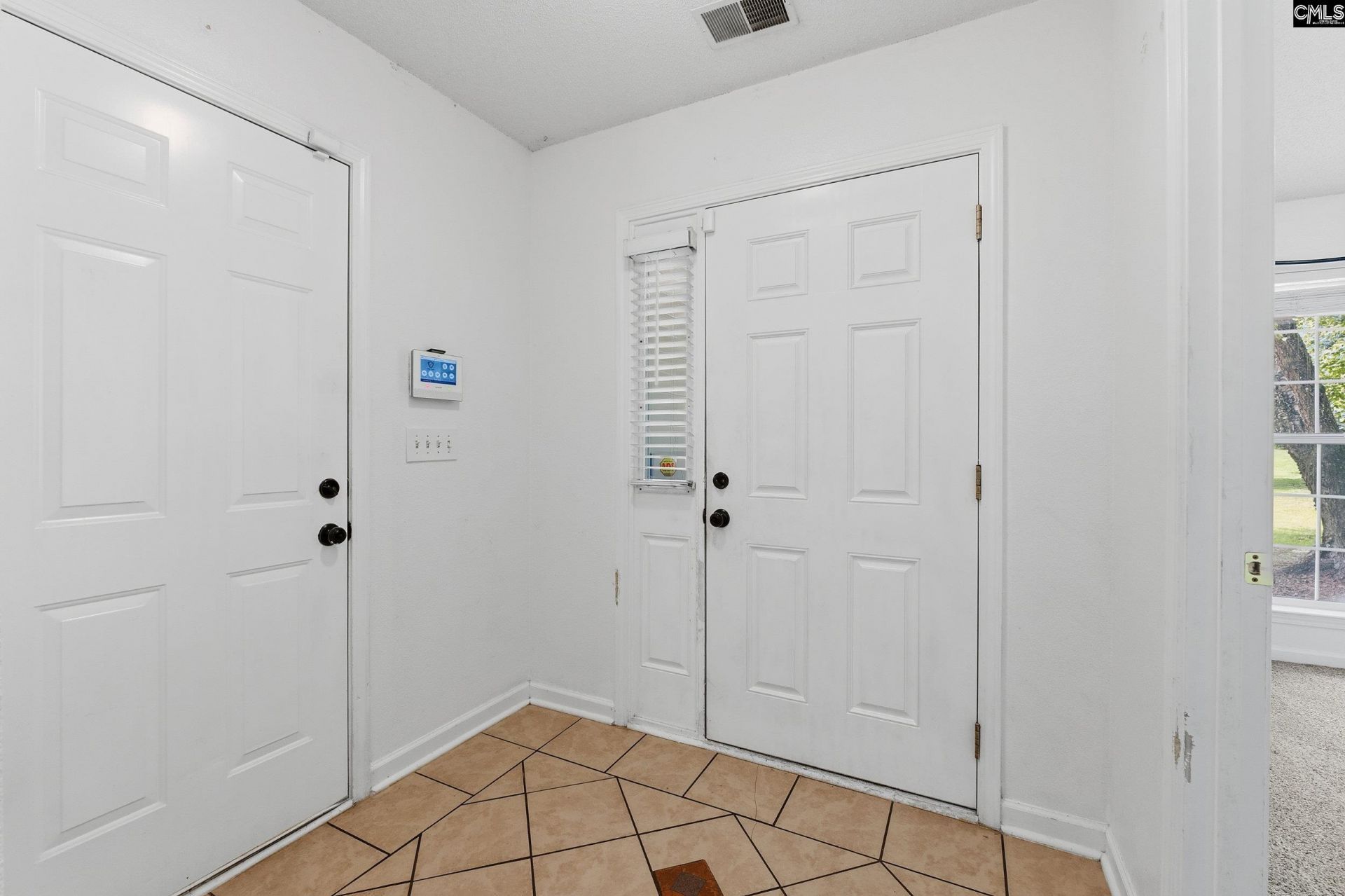 30 Charnock Way Photo 4