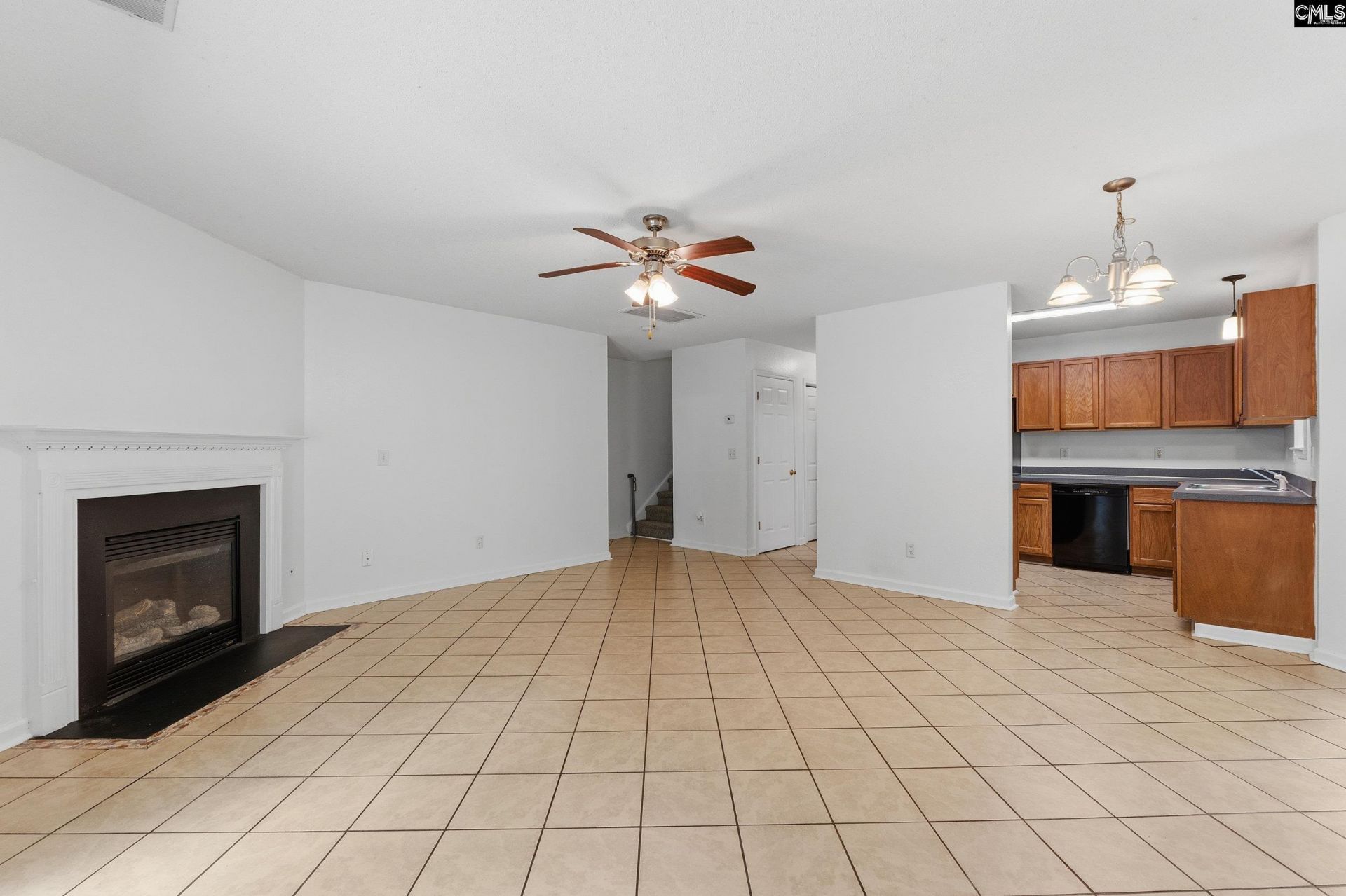 30 Charnock Way Photo 6
