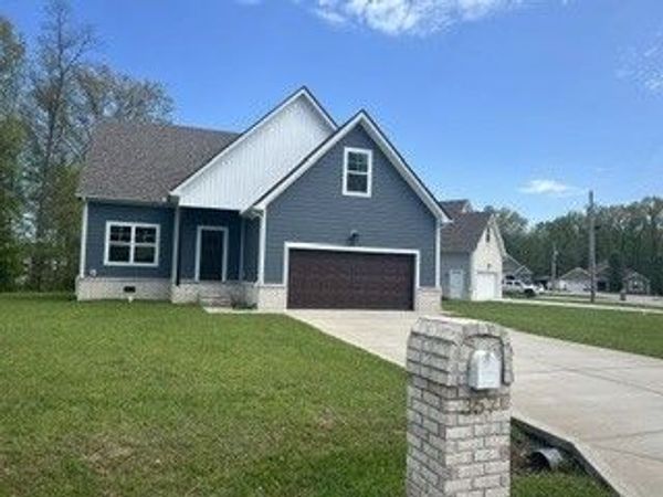 357 Oak Glen Dr , Smithville, TN 37166