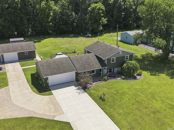 12328 Johnson Road, Churubusco, IN 46723