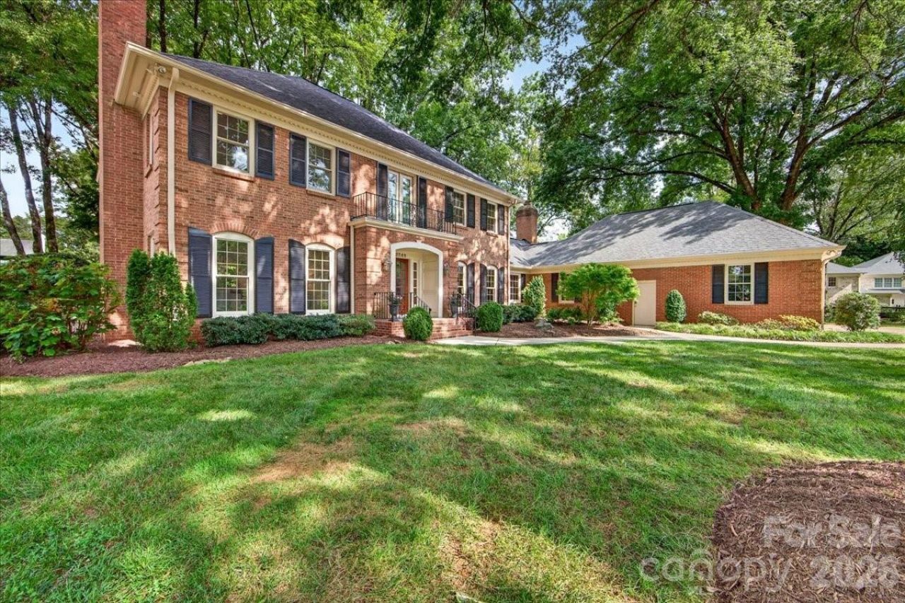 2349 Thetford Court, Charlotte, NC 28211 Main Photo