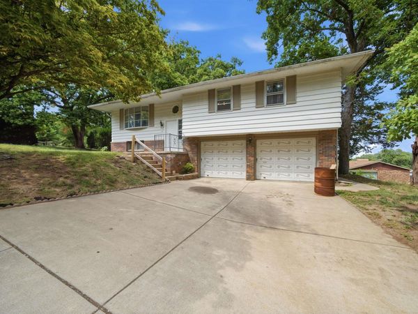 304 W FRANKLIN Avenue, Bartonville, IL 61607