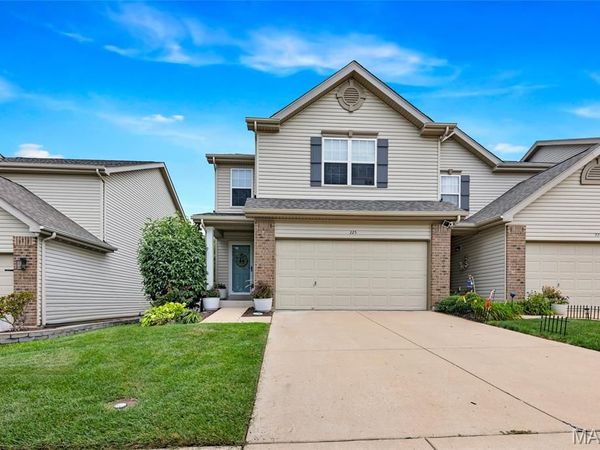 225 Shady Rock Lane, O'Fallon, MO 63368