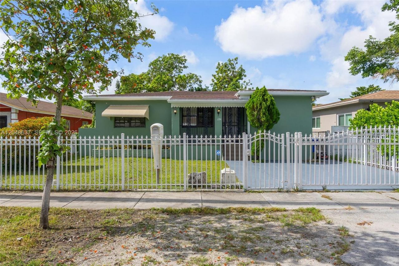 1754 NW 56th St, Miami, FL 33142 Photo