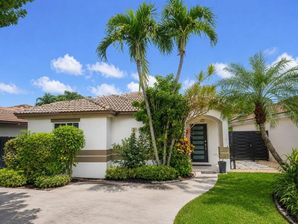 13923 SW 151st Ave , Miami, FL 33196