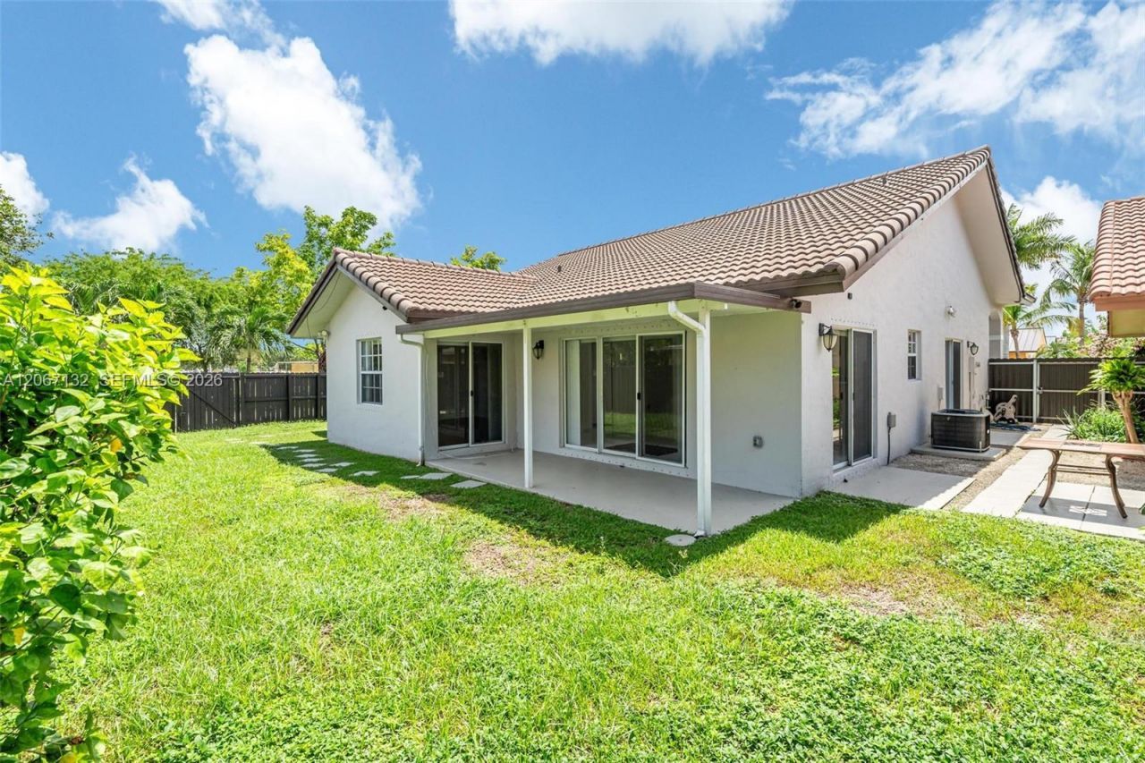 12851 NW 7th Ter, Miami, FL 33182 Photo