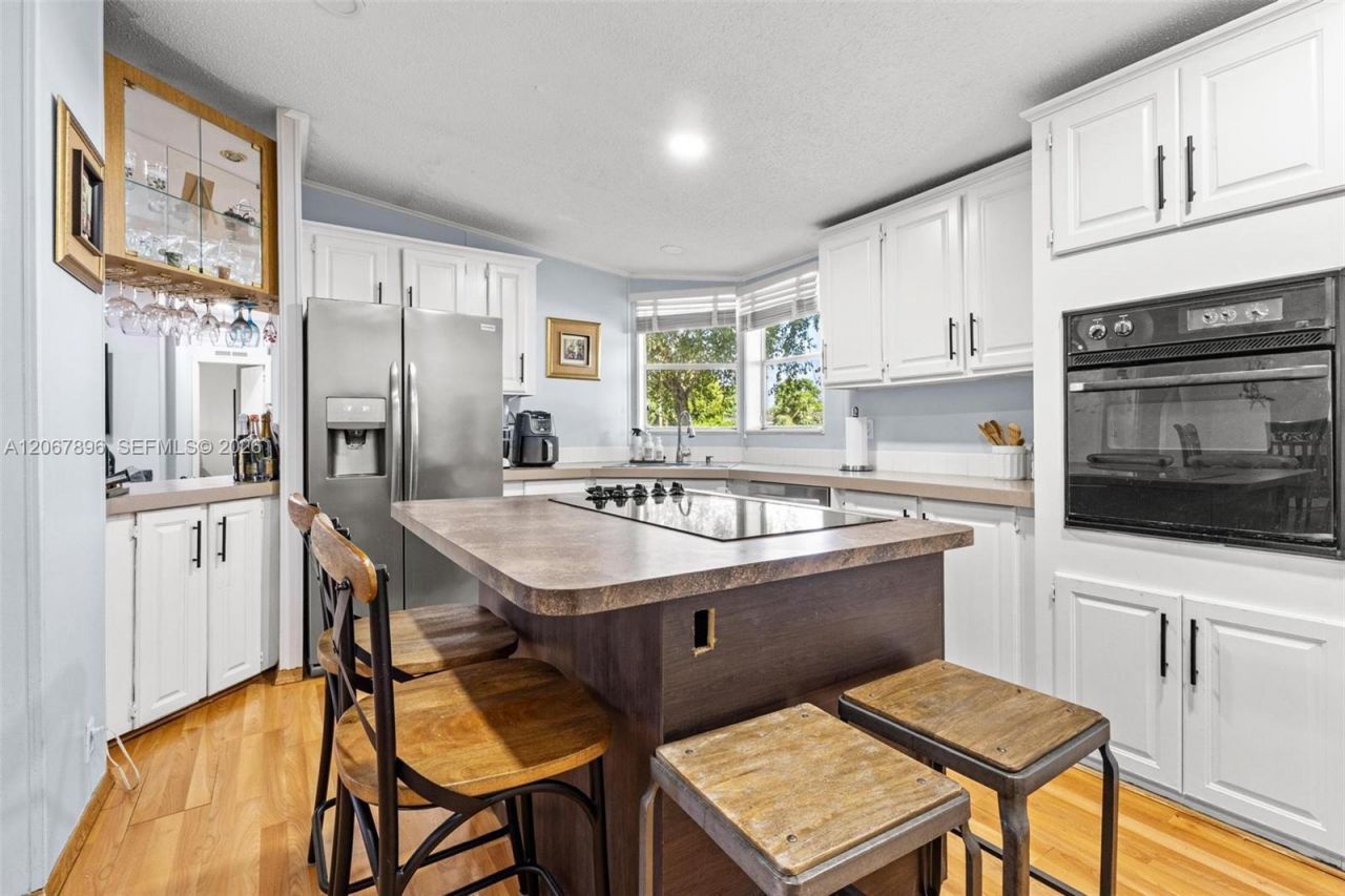 19800 SW 180 Avenue #359/360, Miami, FL 33187 Photo