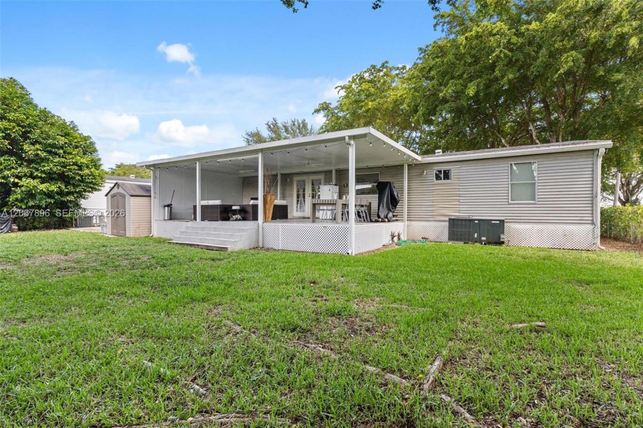 19800 SW 180 Avenue #359/360, Miami, FL 33187 Photo
