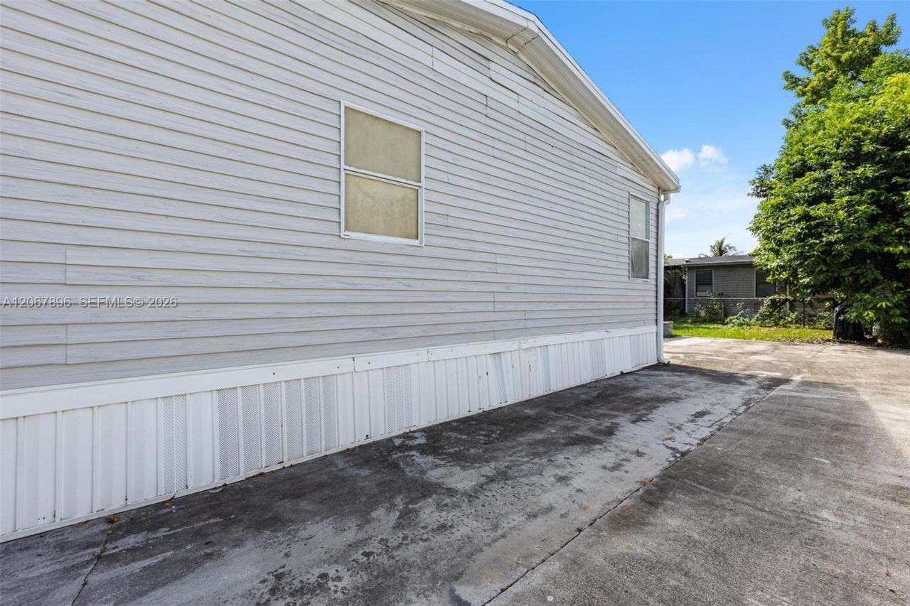 19800 SW 180 Avenue #359/360, Miami, FL 33187 Photo