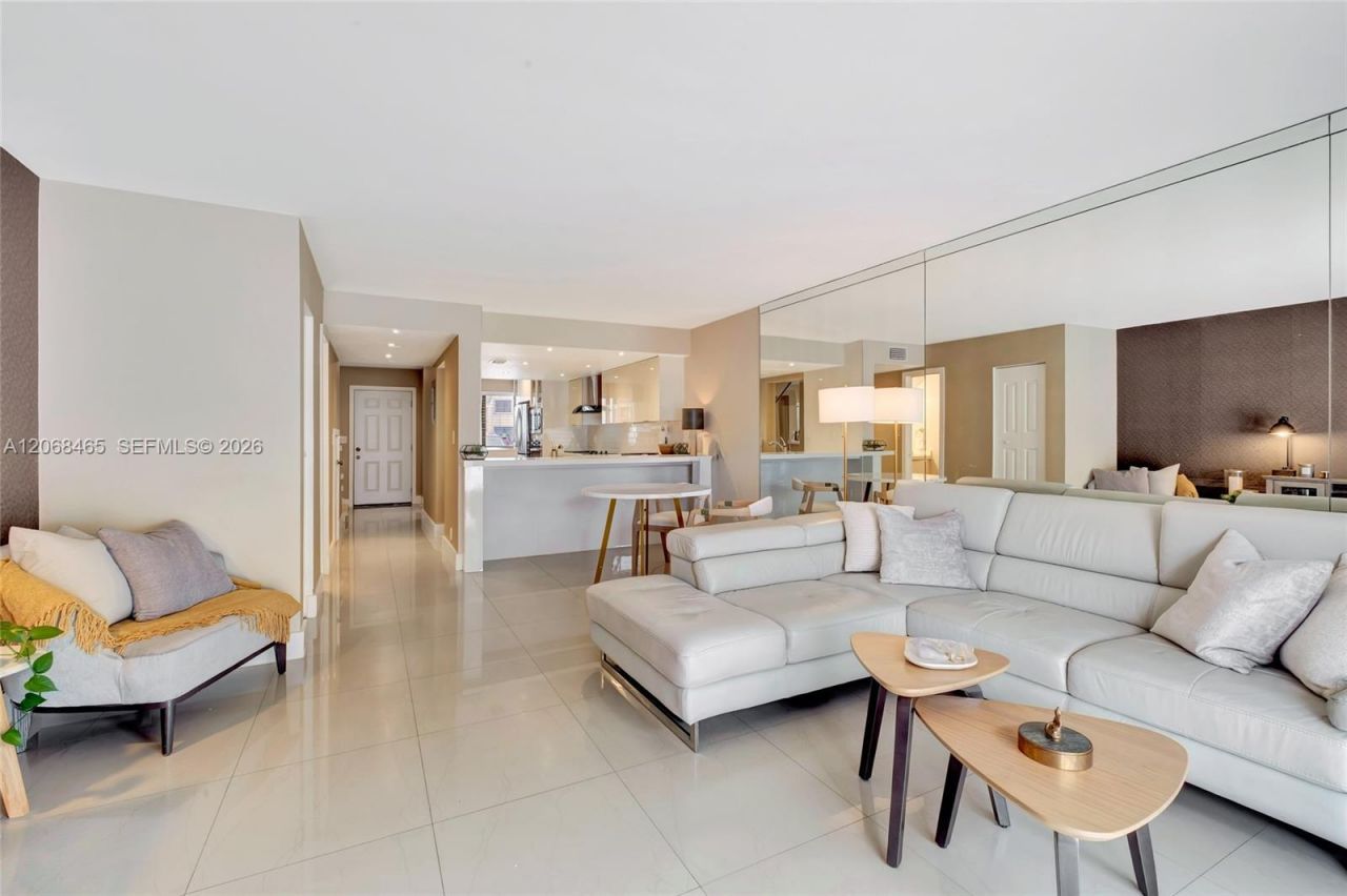 21300 San Simeon Way , Unit K2, Miami, FL 33179 Photo