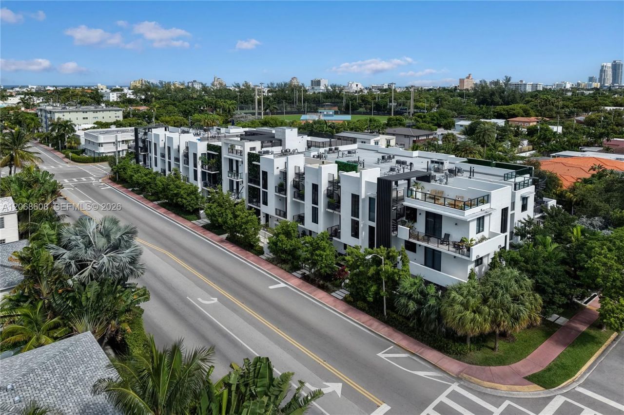 1030 15th St , Unit PH3, Miami Beach, FL 33139 Photo