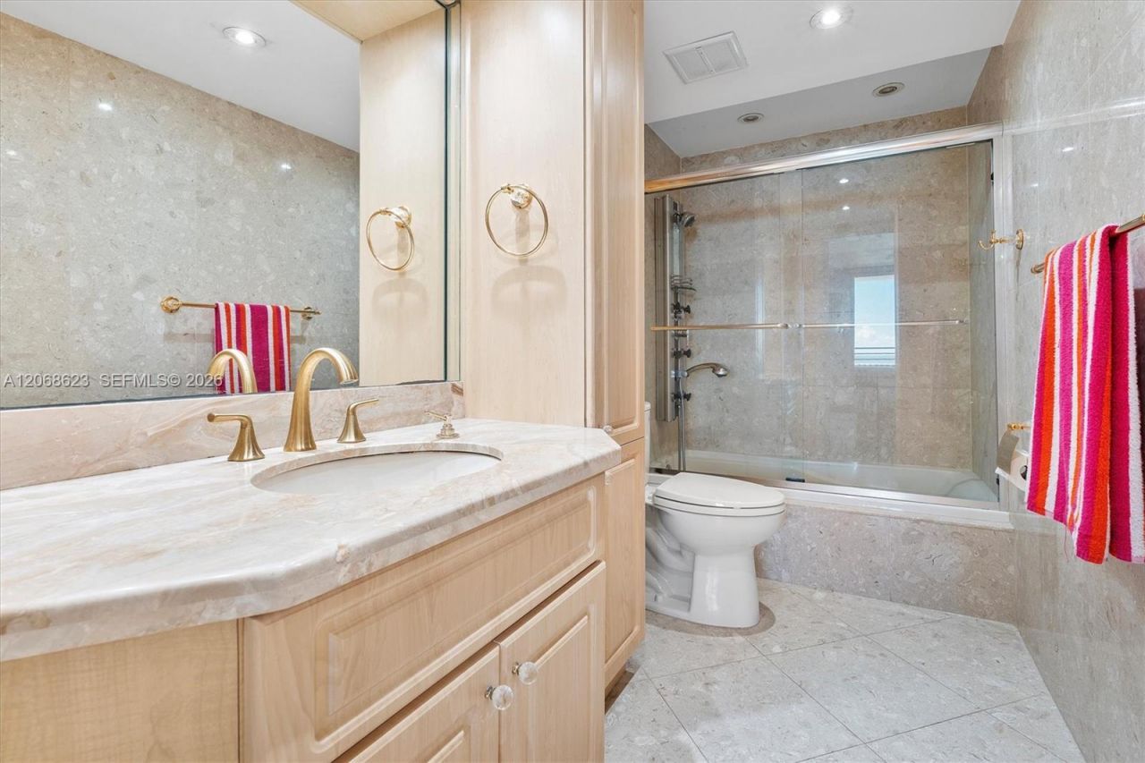 5555 Collins Ave , Unit 10K, Miami Beach, FL 33140 Photo