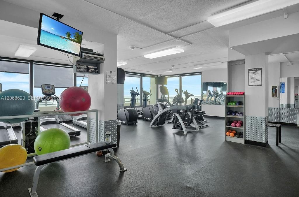 5555 Collins Ave , Unit 10K, Miami Beach, FL 33140 Photo