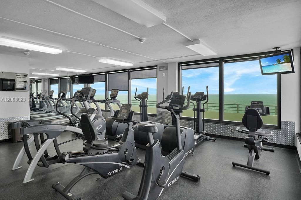 5555 Collins Ave , Unit 10K, Miami Beach, FL 33140 Photo