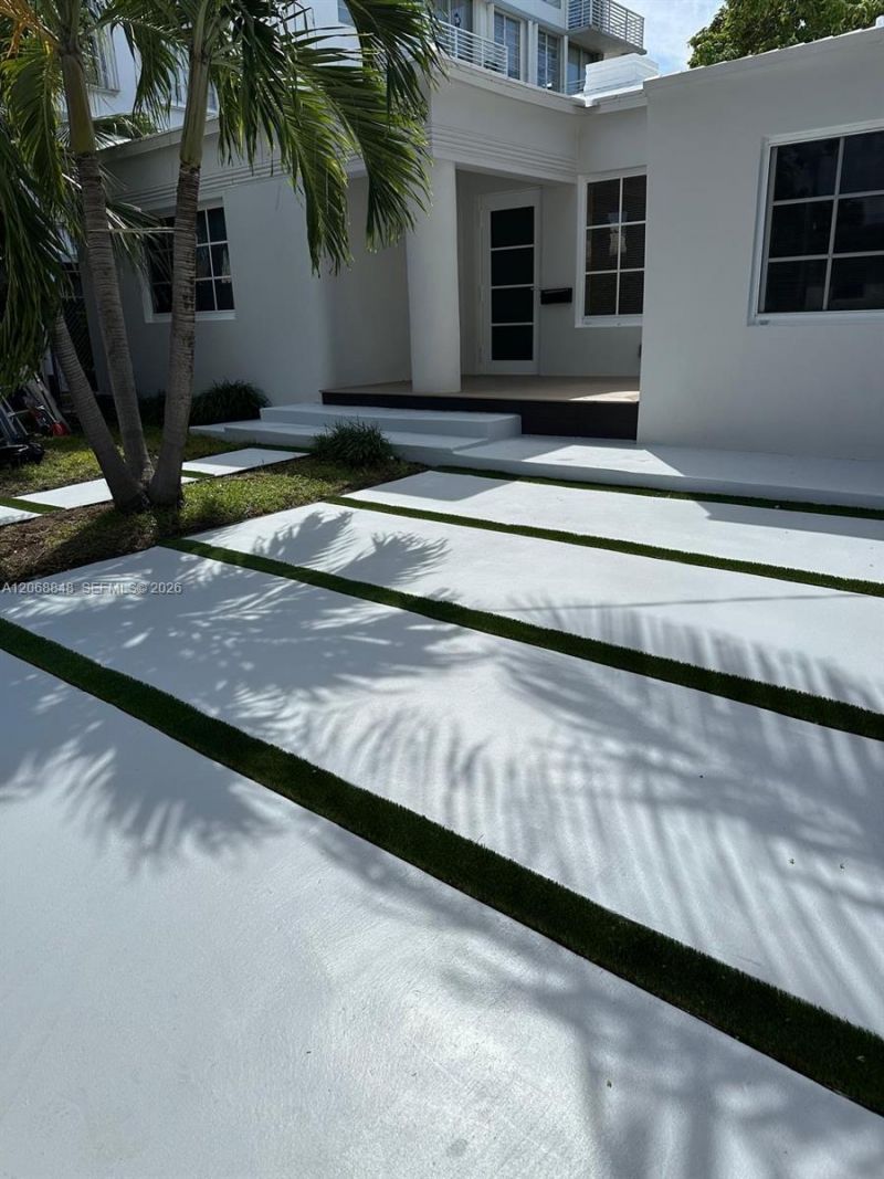 7820 Carlyle Ave , Miami Beach, FL 33141 Photo