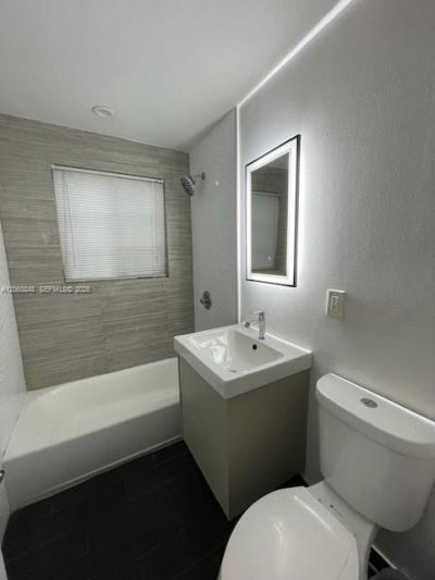 7820 Carlyle Ave , Miami Beach, FL 33141 Photo