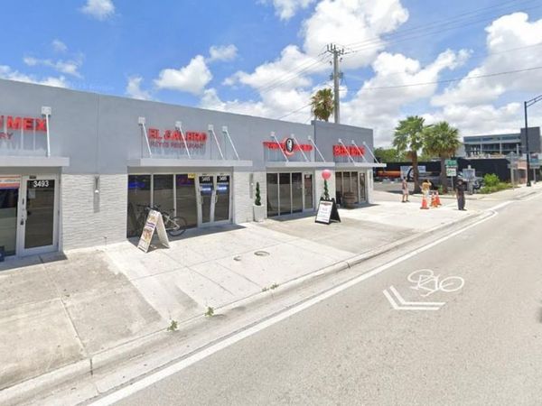 3493 N Dixie Hwy , Oakland Park, FL 33334
