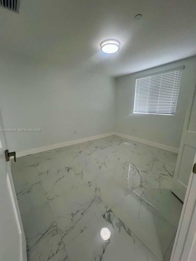 1860 NW 19th St, Unit 101, Miami, FL 33125 Photo