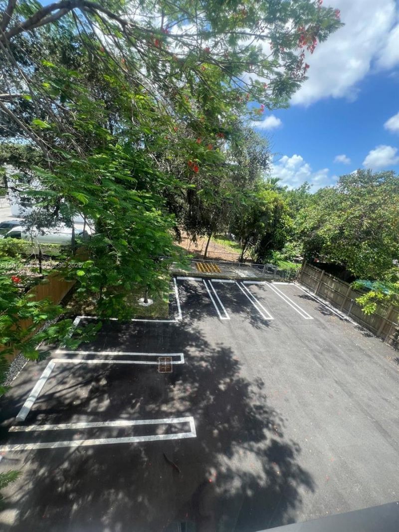 1860 NW 19th St, Unit 101, Miami, FL 33125 Photo