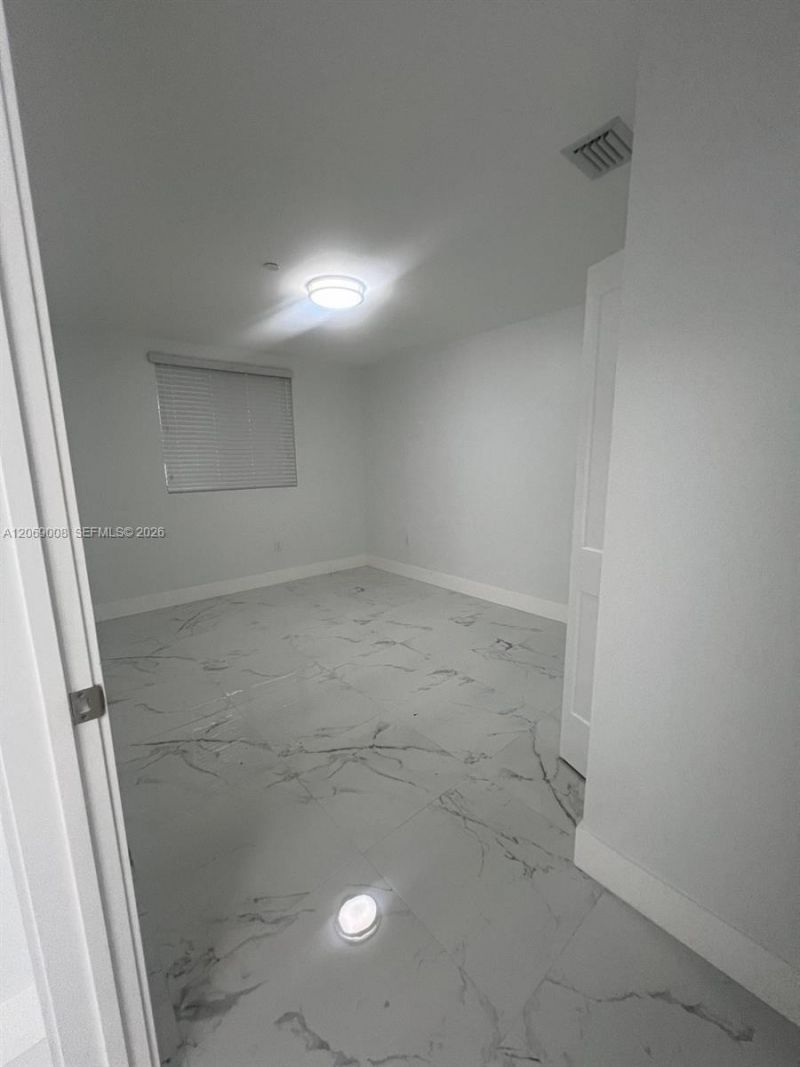 1860 NW 19th St, Unit 101, Miami, FL 33125 Photo