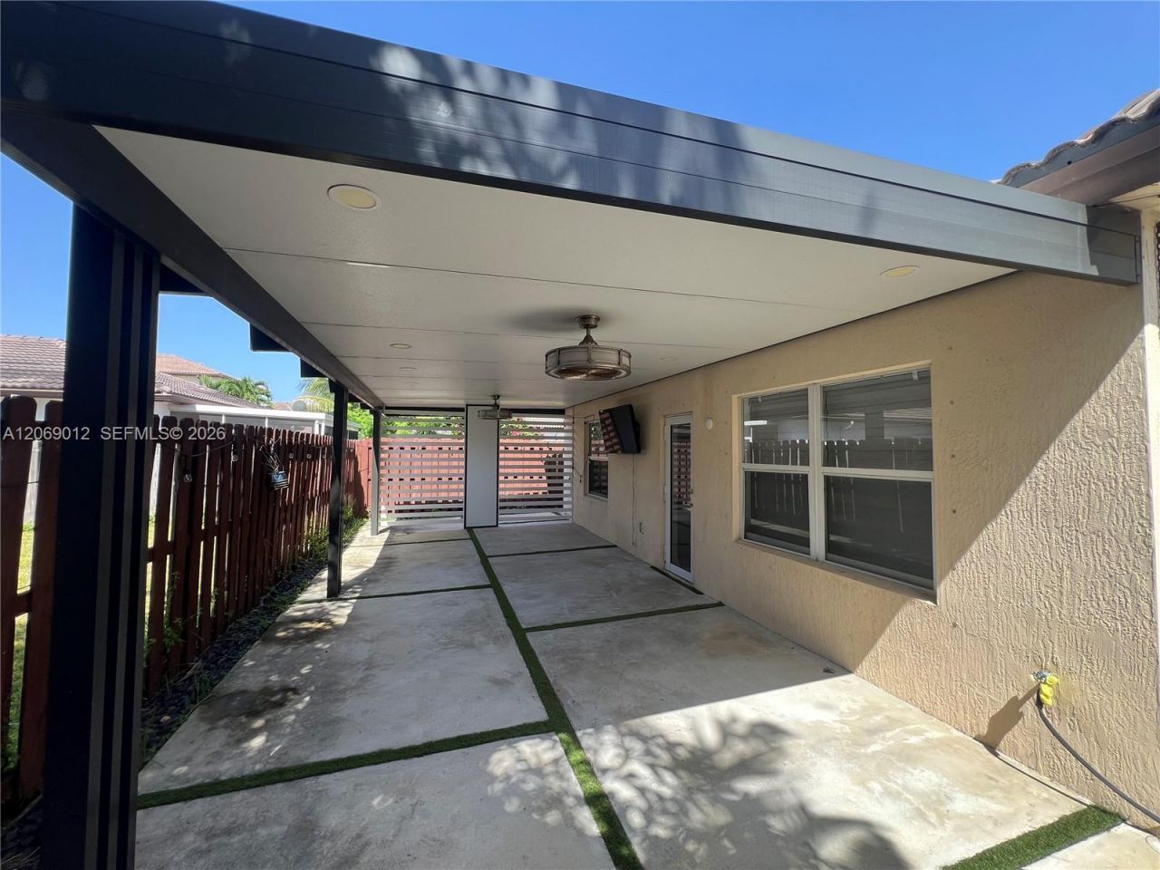 2410 NE 4th St , Homestead, FL 33033 Photo