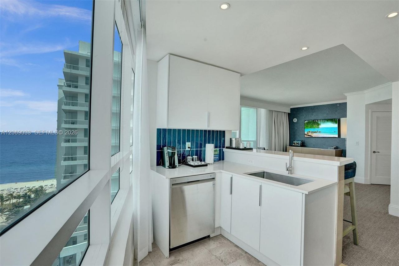 4401 Collins Ave , Unit 1503, Miami Beach, FL 33140 Photo
