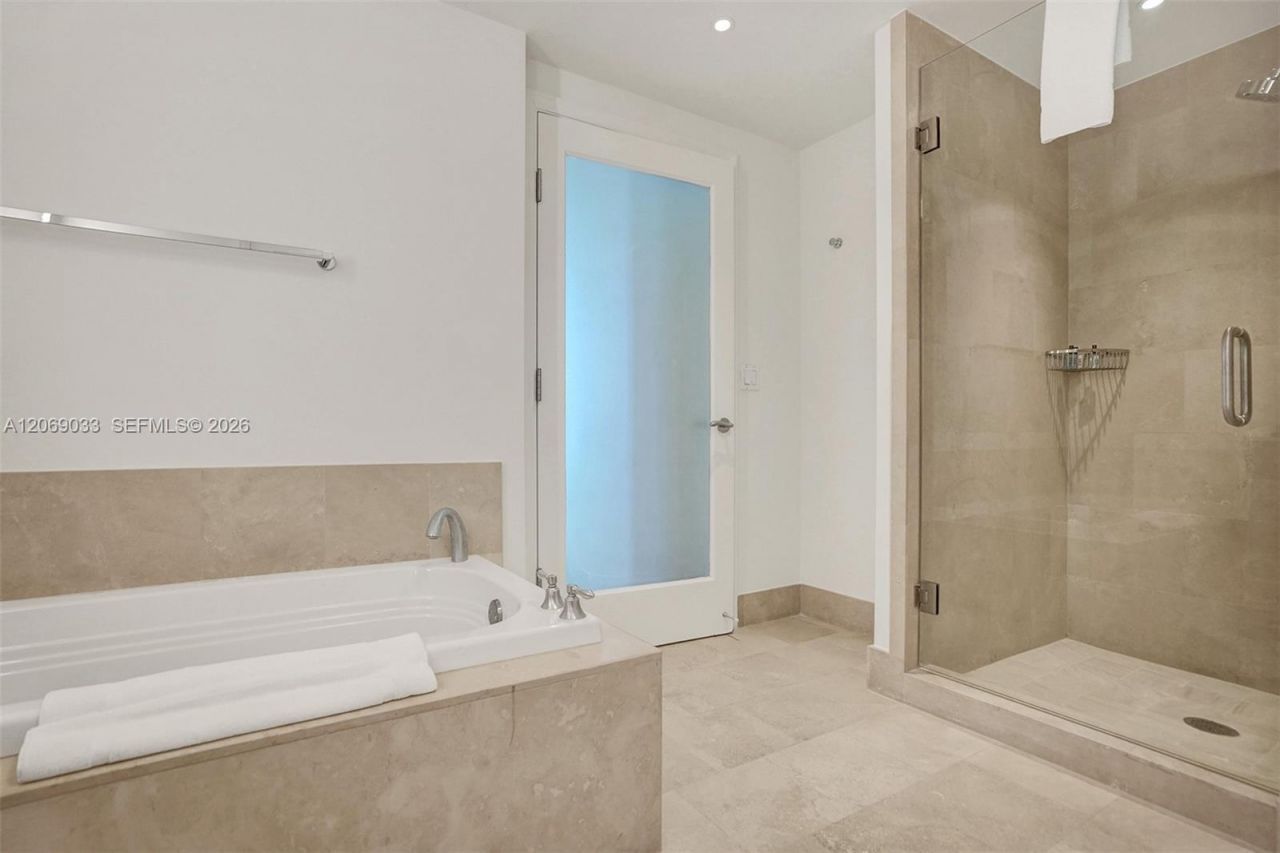 4401 Collins Ave , Unit 1503, Miami Beach, FL 33140 Photo