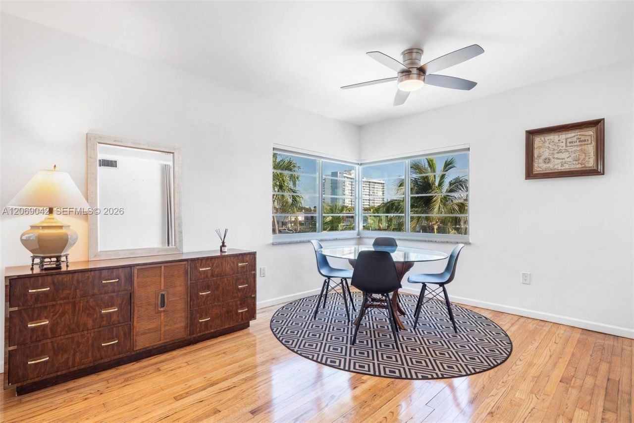 7207 Bay Dr , Unit 11, Miami Beach, FL 33141 Photo