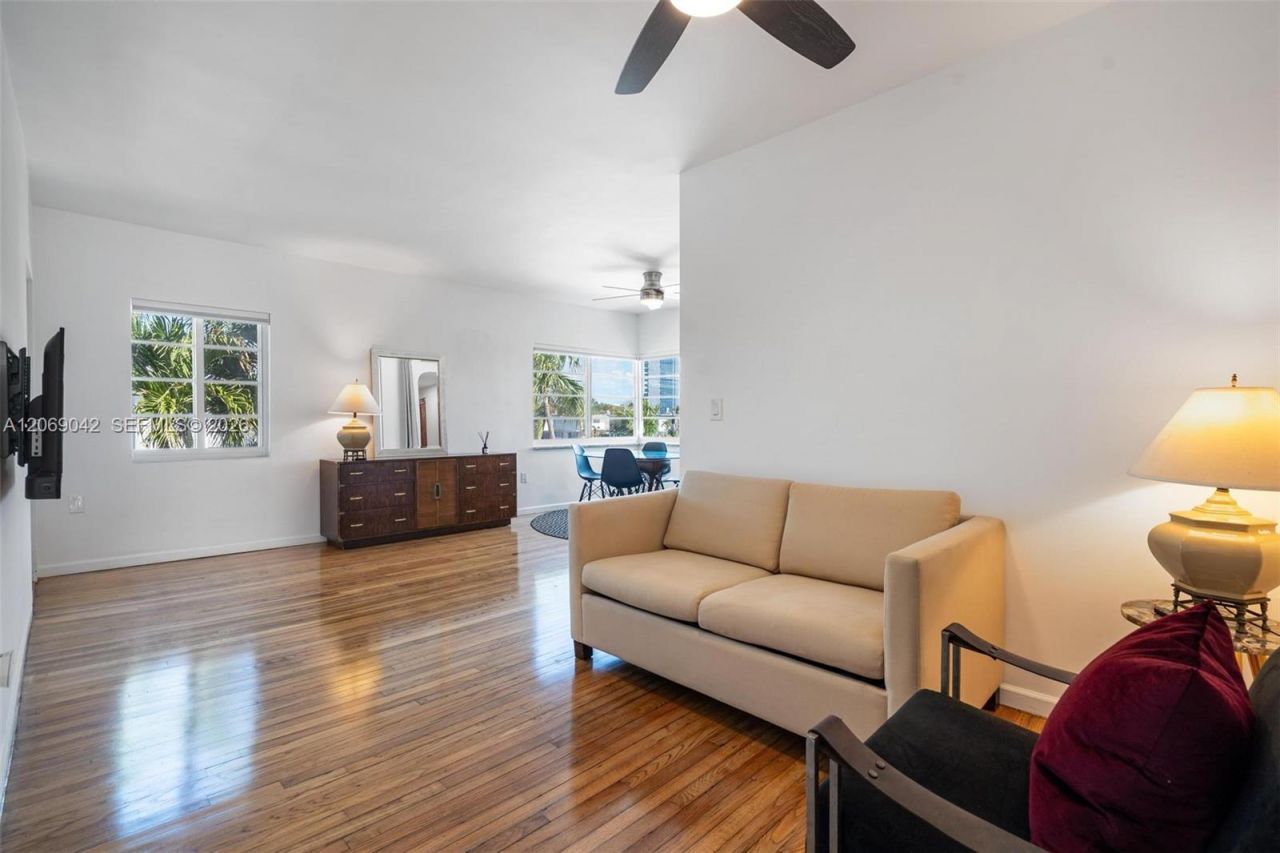 7207 Bay Dr , Unit 11, Miami Beach, FL 33141 Photo