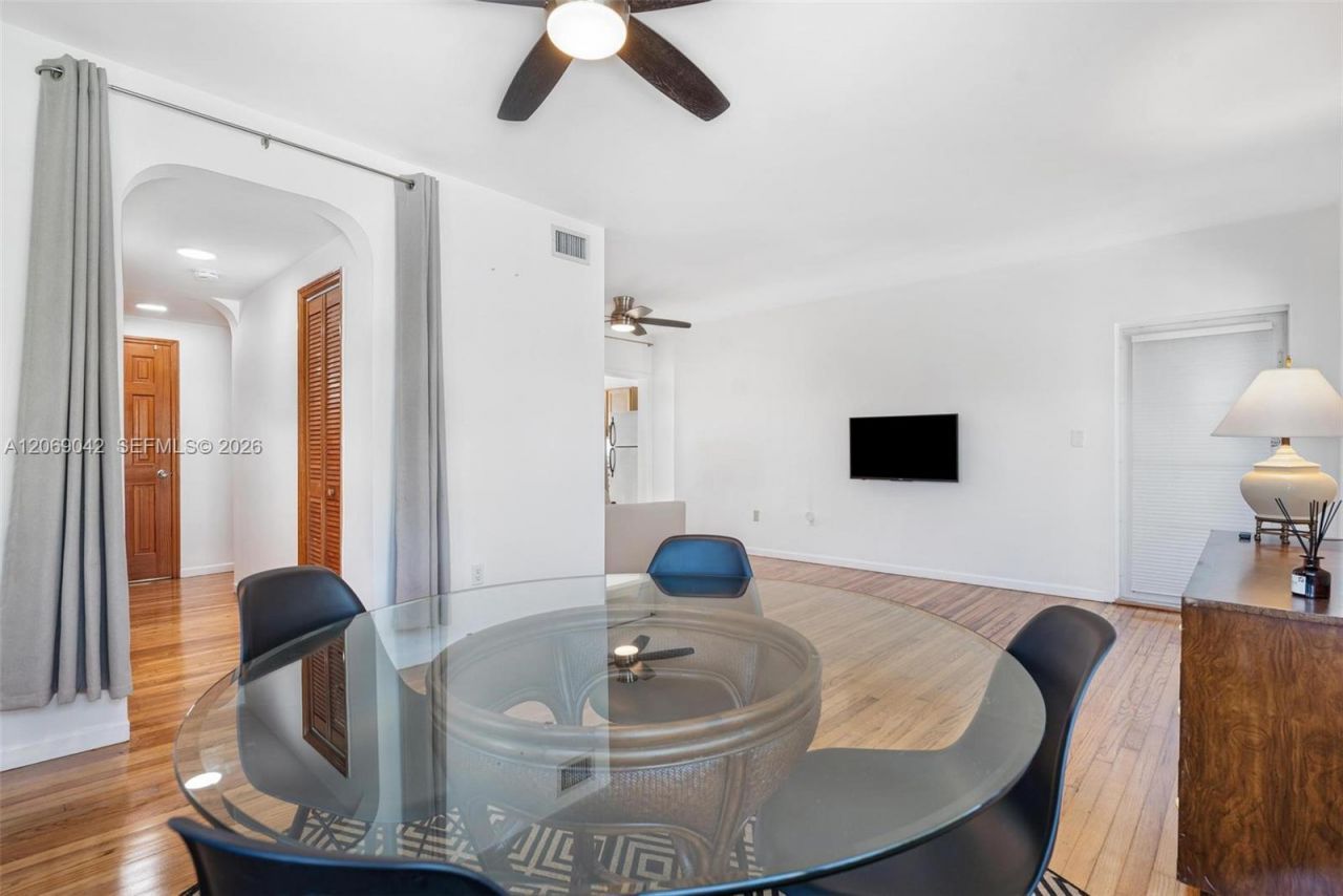 7207 Bay Dr , Unit 11, Miami Beach, FL 33141 Photo