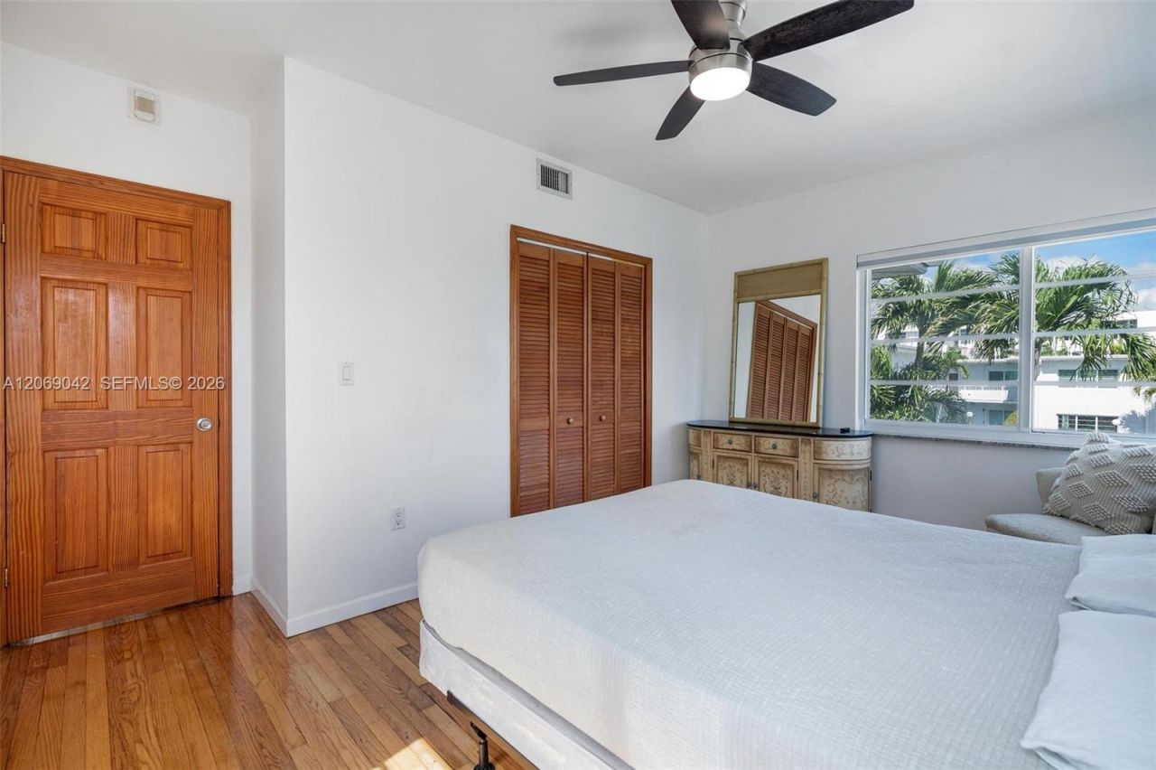 7207 Bay Dr , Unit 11, Miami Beach, FL 33141 Photo