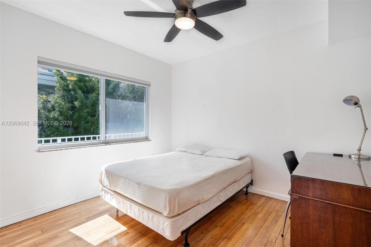 7207 Bay Dr , Unit 11, Miami Beach, FL 33141 Photo