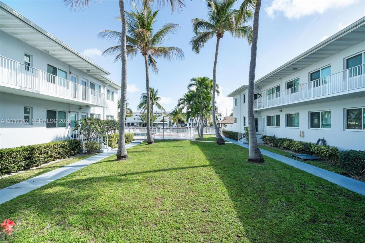 7207 Bay Dr , Unit 11, Miami Beach, FL 33141 Photo