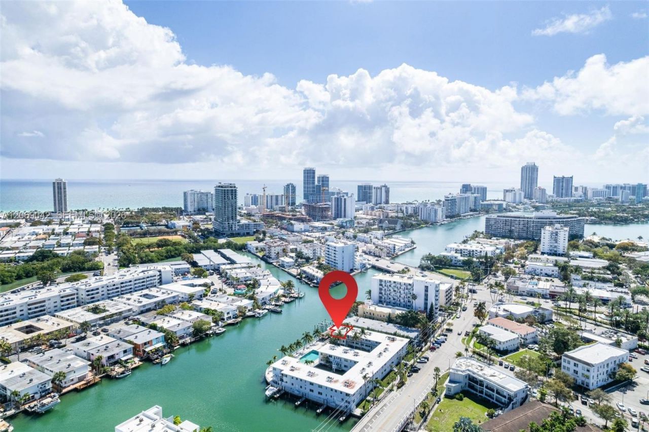 7207 Bay Dr , Unit 11, Miami Beach, FL 33141 Photo