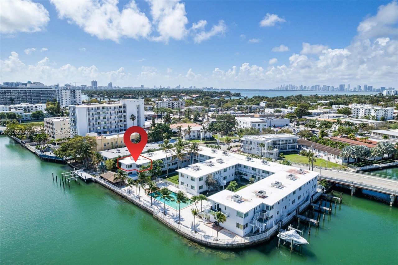 7207 Bay Dr , Unit 11, Miami Beach, FL 33141 Photo