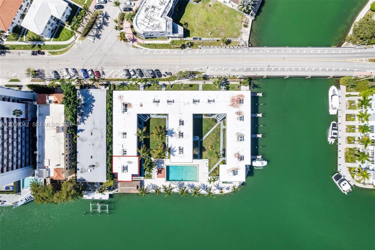7207 Bay Dr , Unit 11, Miami Beach, FL 33141 Photo