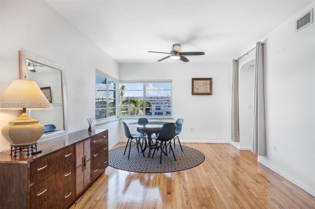 7207 Bay Dr , Unit 11, Miami Beach, FL 33141 Photo