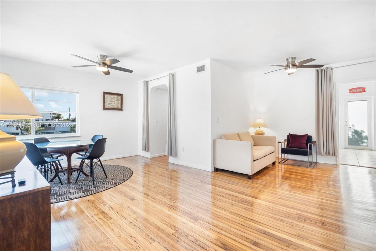 7207 Bay Dr , Unit 11, Miami Beach, FL 33141 Photo
