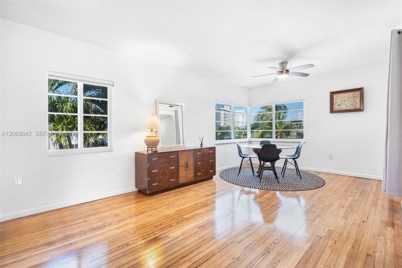 7207 Bay Dr , Unit 11, Miami Beach, FL 33141 Photo