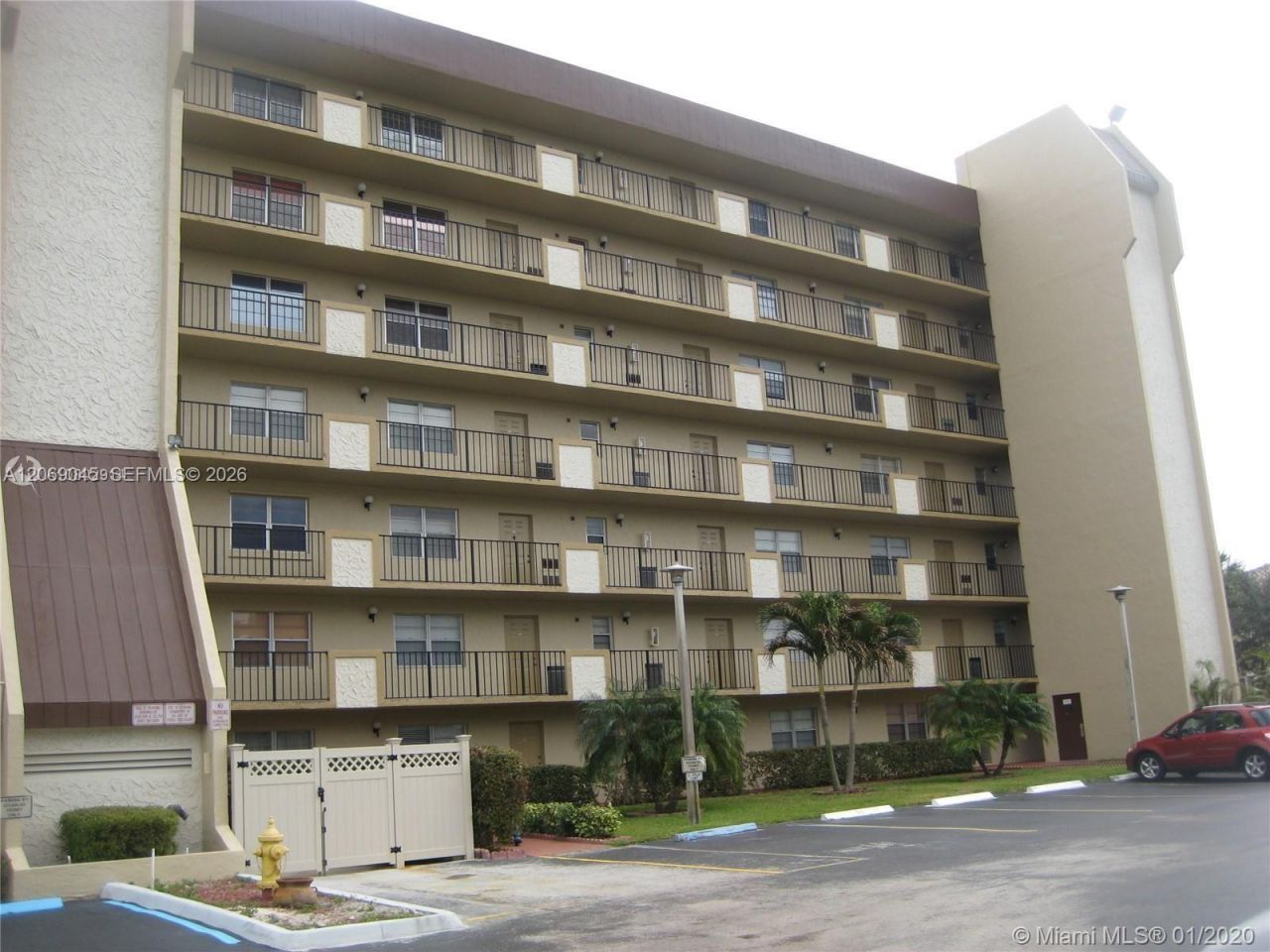 3150 W Rolling Hills Cir , Unit 201, Davie, FL 33328 Photo