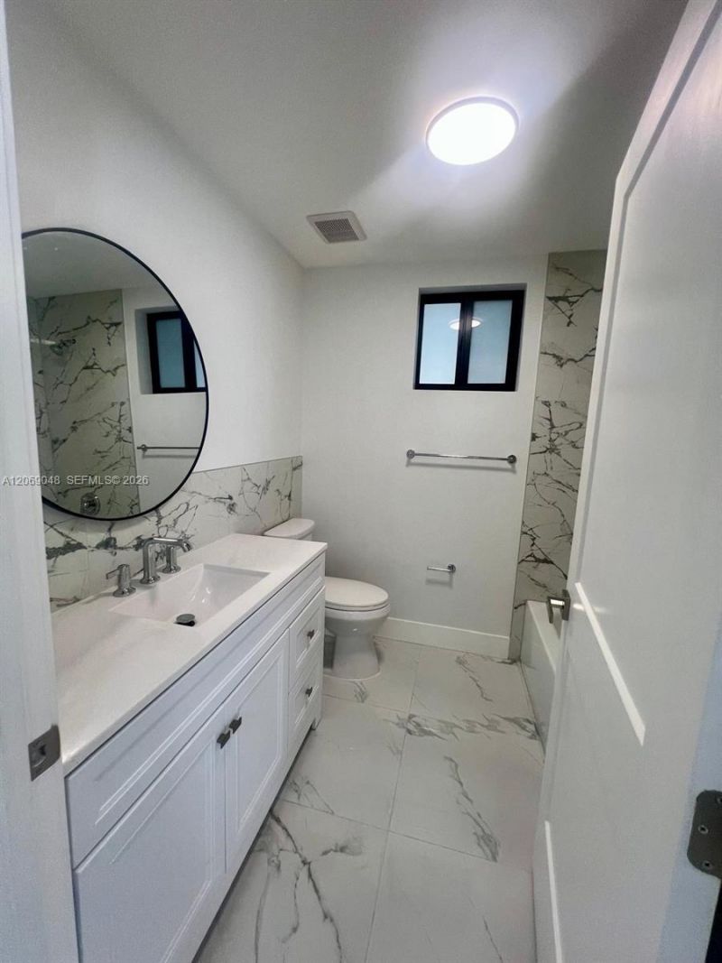 1860 NW 19th St, Unit 102, Miami, FL 33125 Photo